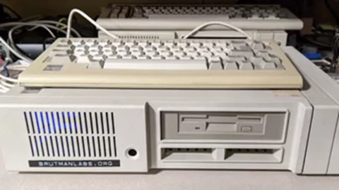 39-Year-Old 4.77 MHz DOS Web Server Hits 2,500 Hours of Uptime